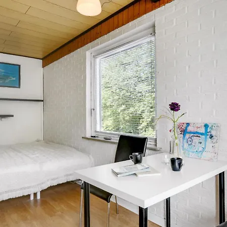 1 Bedroom Cozy In *