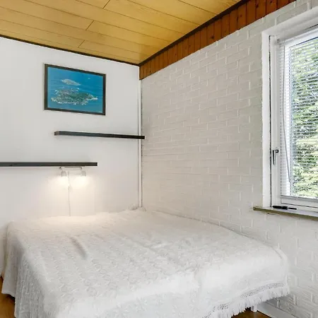 1 Bedroom Cozy In
